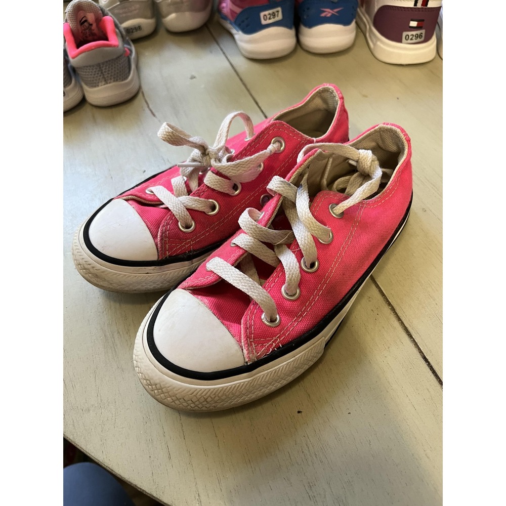 Converse Chuck Taylor All Star Low Top Pink Canvas Sneakers Kids Size 11C 301